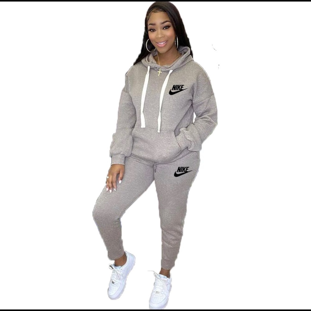 Women’s jogger set